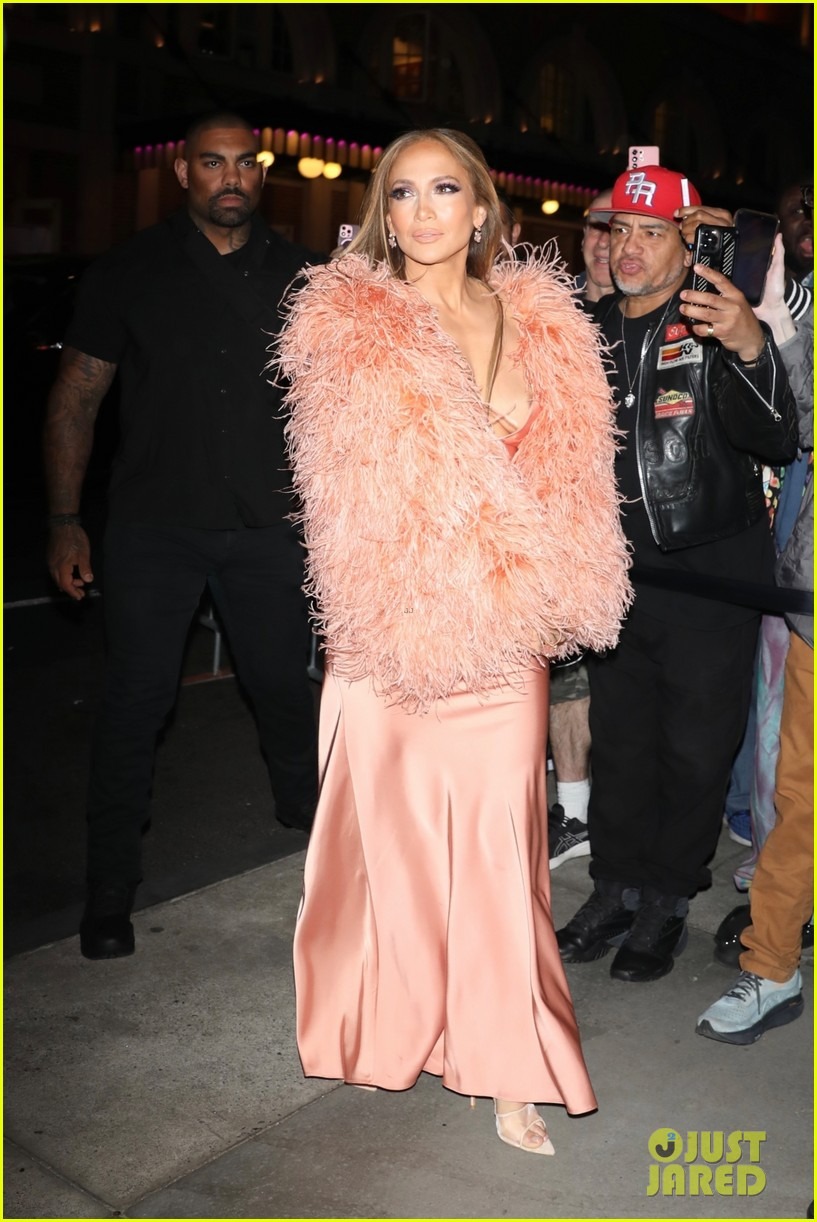 jennifer-lopez-nyc-event-pics-11