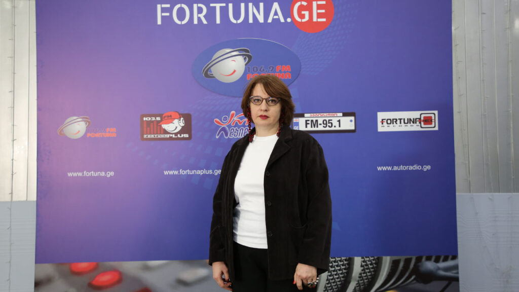 სქესობრივი მომწიფება მოზარდებში, ნორმა და დაგვიანება – რას გვირჩევს ბავშვთა გინეკოლოგი მაკა ჯორბენაძე
