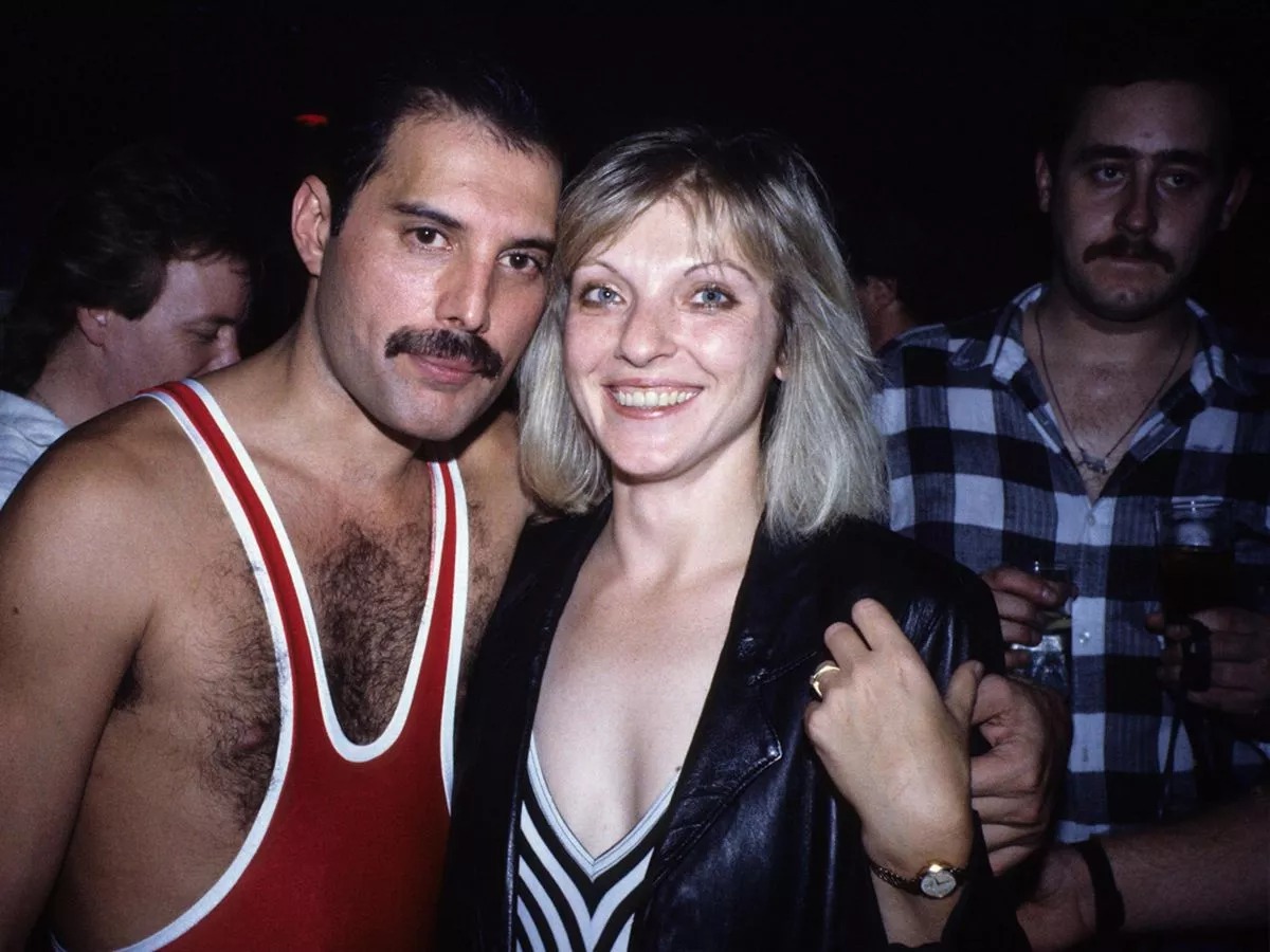 0_Freddie-Mercurys-38th-Birthday