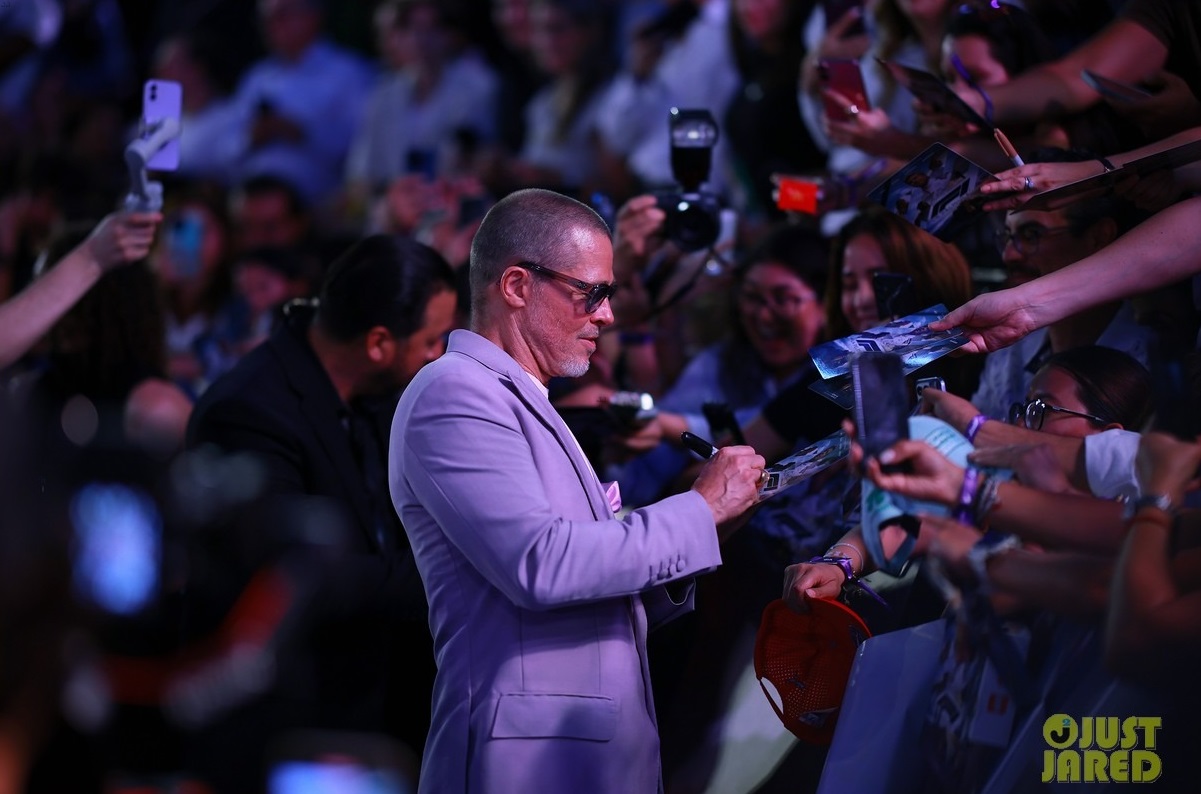brad-pitt-f1-mexico-events-31