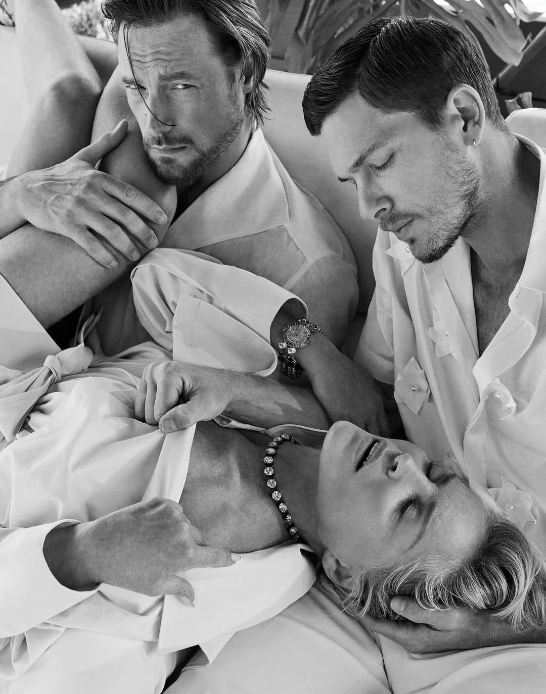 “Happiness is not a natural state, it’s hard work and a daily decision.”In an intimate conversation with Vogue Adria, @sharonstone reflects on joy as discipline, the courage it takes to show up for yourself, and why she ch (1)