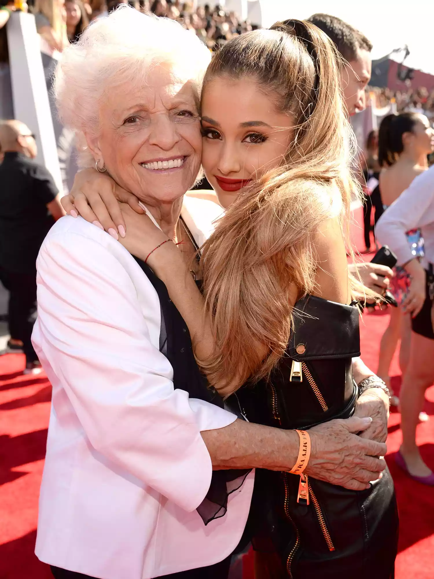 ariana-grande-grandmother-marjorie-5-42da305efb564904973167241163b7d7