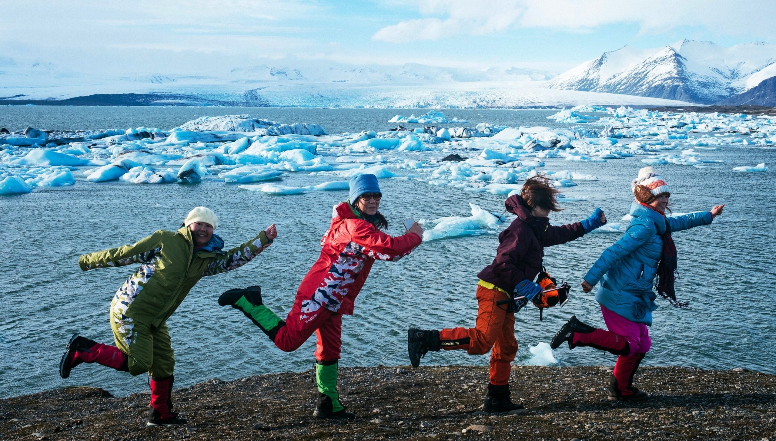 HL_DMEYER_ISLANDE_WIRED-HP