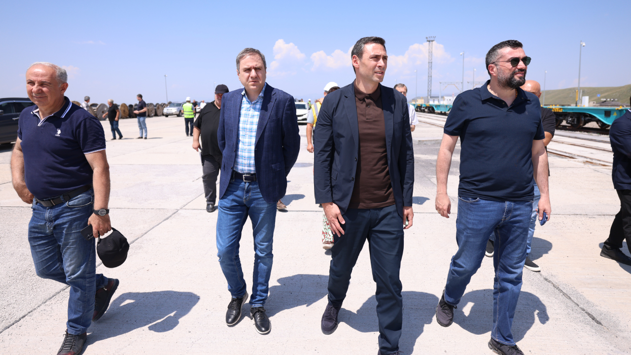 ლაშა აბაშიძე