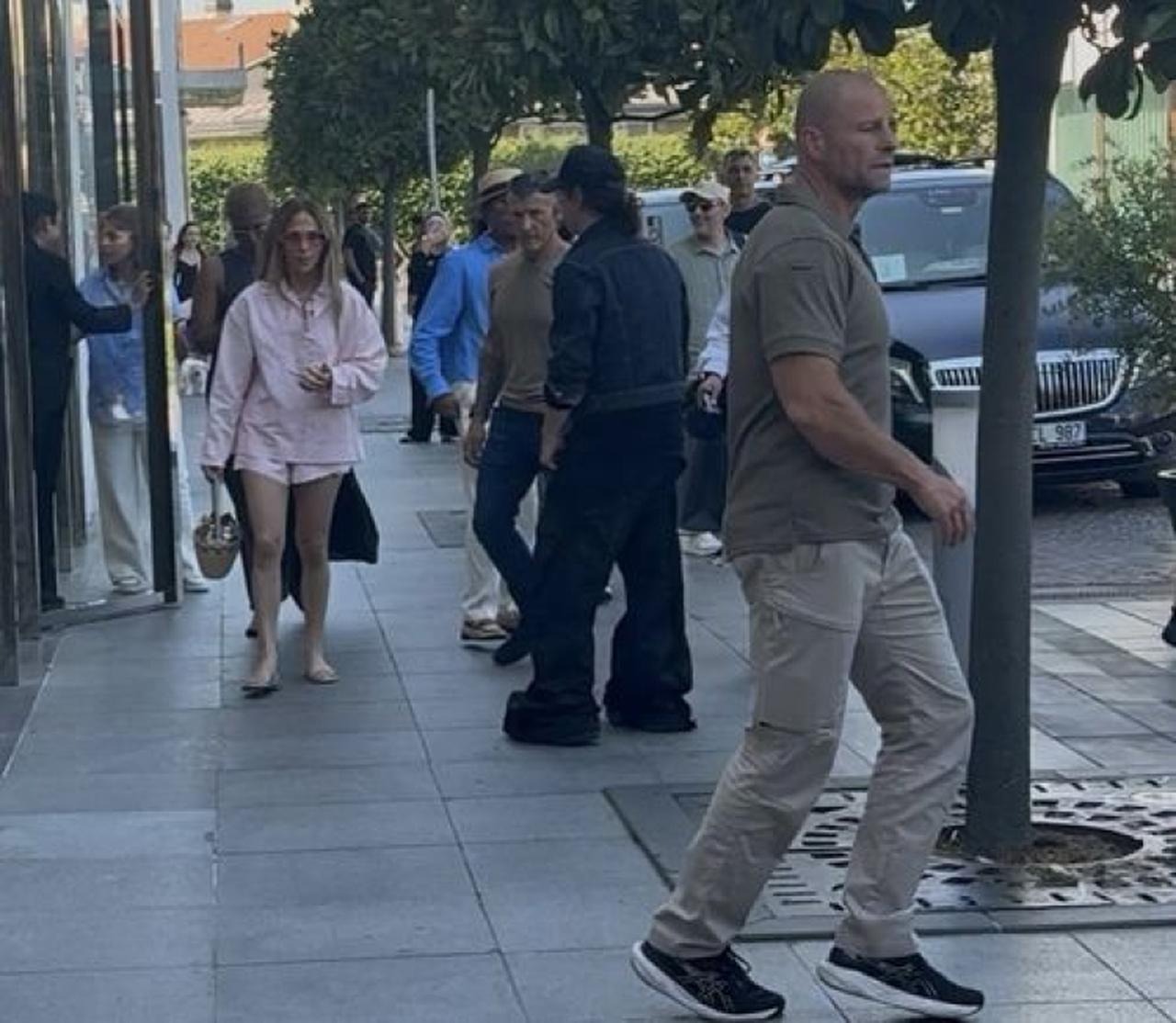 jennifer-lopez-denied-entry-to-c