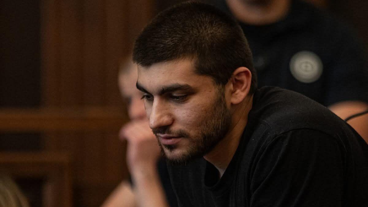 რეზო კიკნაძე: ხვალ, პროტესტის ნიშნად, არ მივალ სასამართლოზე, ერთი თხოვნა მაქვს, სასჯელს რომ გამოაცხადებთ, გვითხარით ვინ, რა დავაშავეთ, ვითხოვ სახელს და გვარს, ვინ დავაზიანე