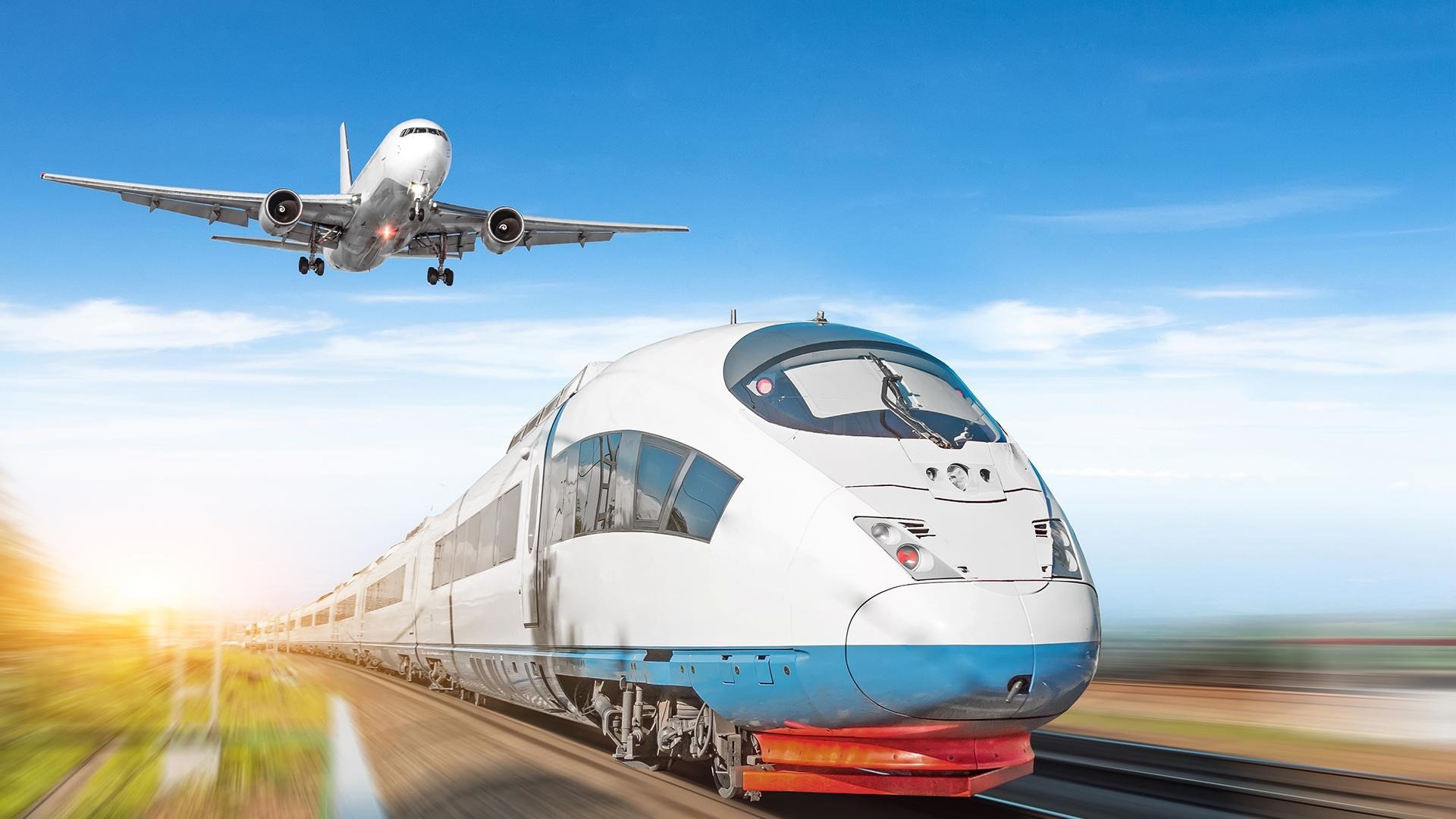 Train-vs-Plane