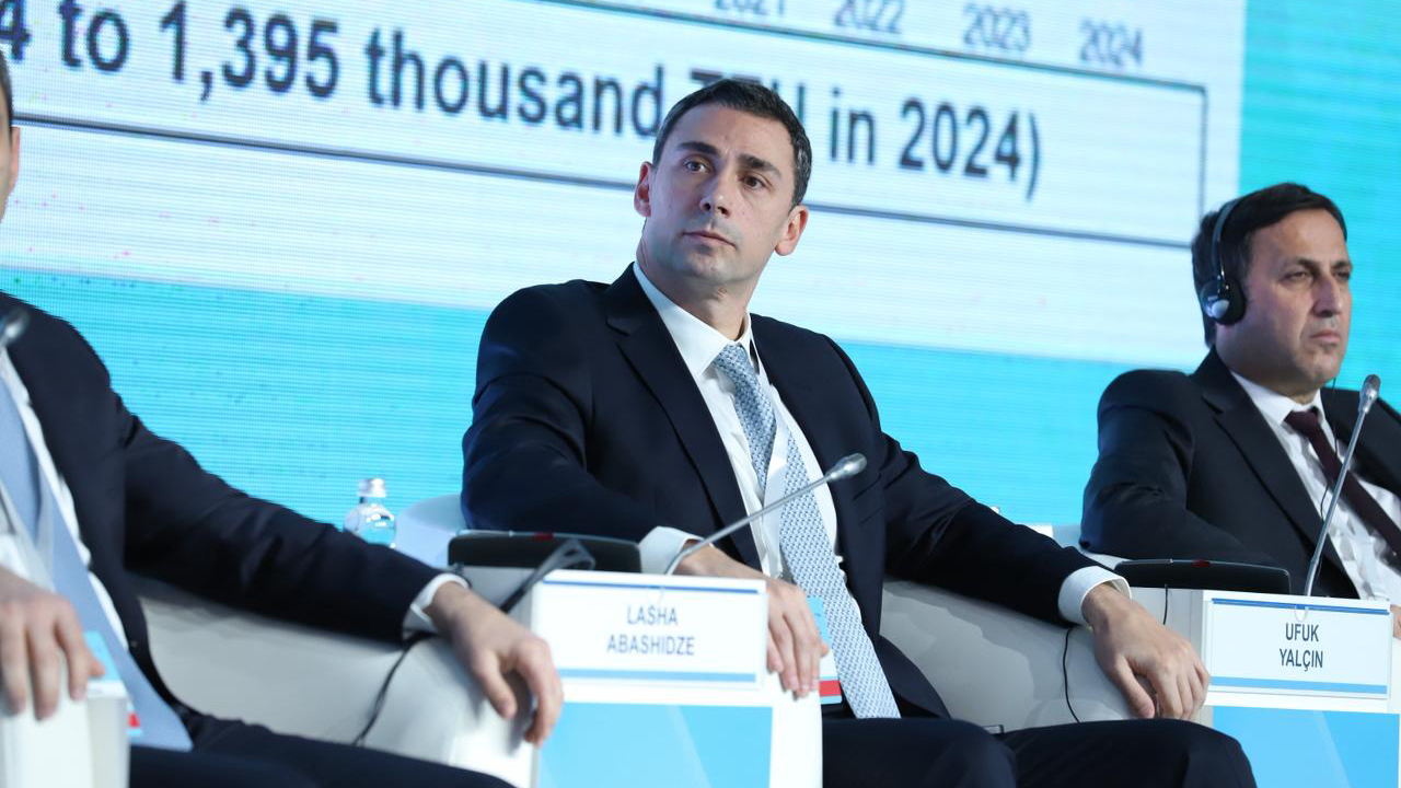 ლაშა აბაშიძე