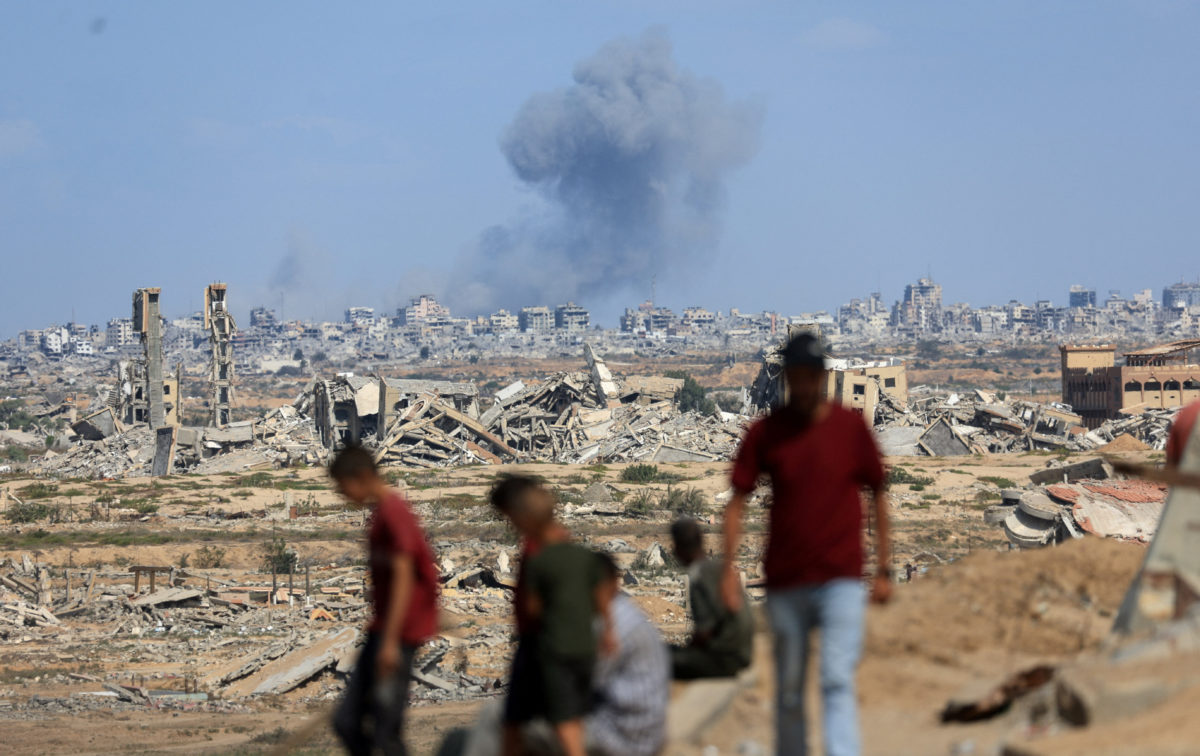 Smoke rises following explosions amid the Israeli military offensive in Gaza City, as seen from the central Gaza Strip, October 6, 2025. REUTERS/Dawoud Abu Alkas