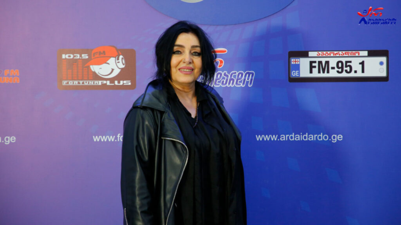 რადიო (2)