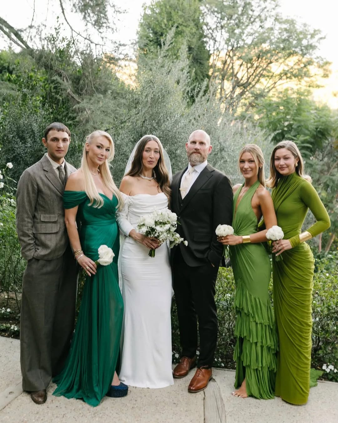 #AlanaHadid (@lanzybear) and Ross Williams tied the knot at the father-of-the-bride’s home in Lo