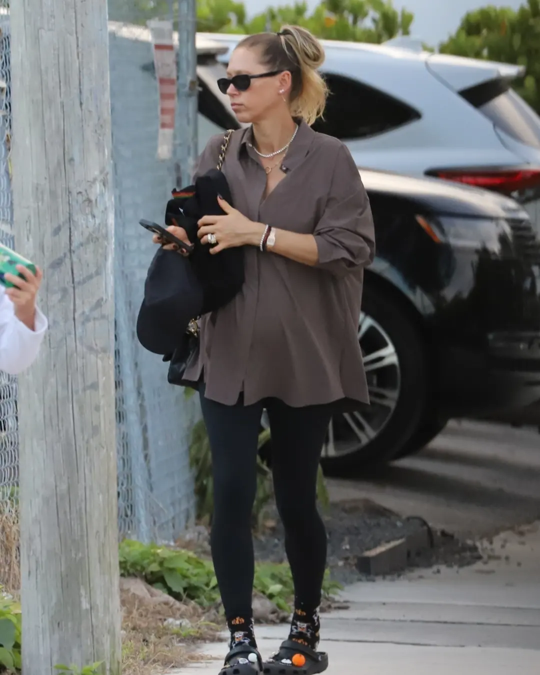 NEW PHOTOS - НОВЫЕ ФОТО- 27 октября 2025 года папарацци сфотографировали @annakournikova с Коле (5)