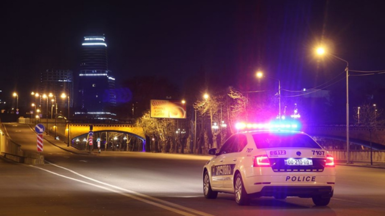 2025-12-01_01-03-55_485308