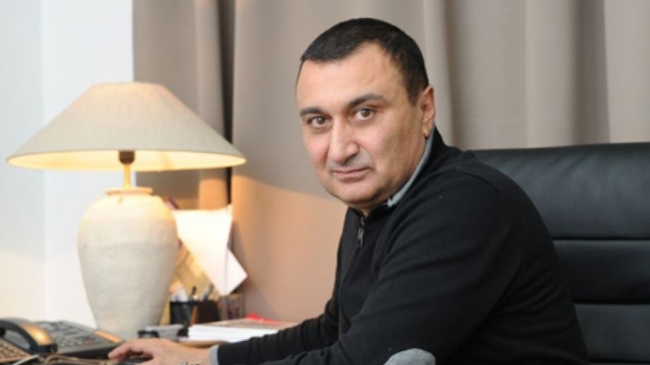 2025-12-09_22-30-13_913610