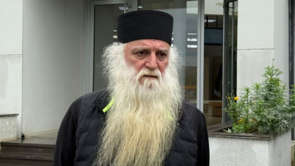 არქიმანდრიტ დოროთე ყურაშვილის განცხადებით, ის საპატრიარქოს კომისიაზე დაიბარეს