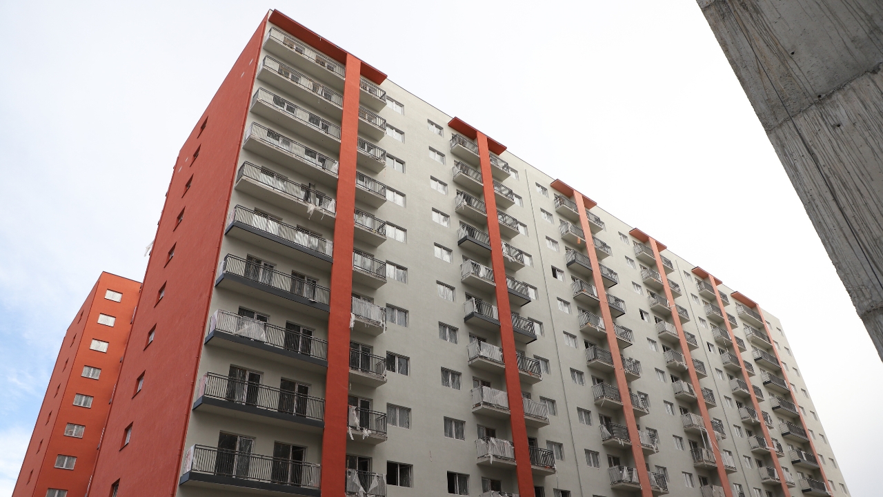 ჯანდაცვის სამინისტრო - ზუგდიდში, დევნილი ოჯახების განსახლების მიზნით, თანამედროვე სტანდარტების შესაბამისი საცხოვრებელი კომპლექსის მშენებლობა აქტიურ ფაზაშია