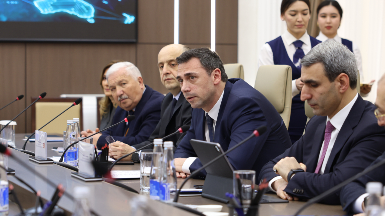 ლაშა აბაშიძე