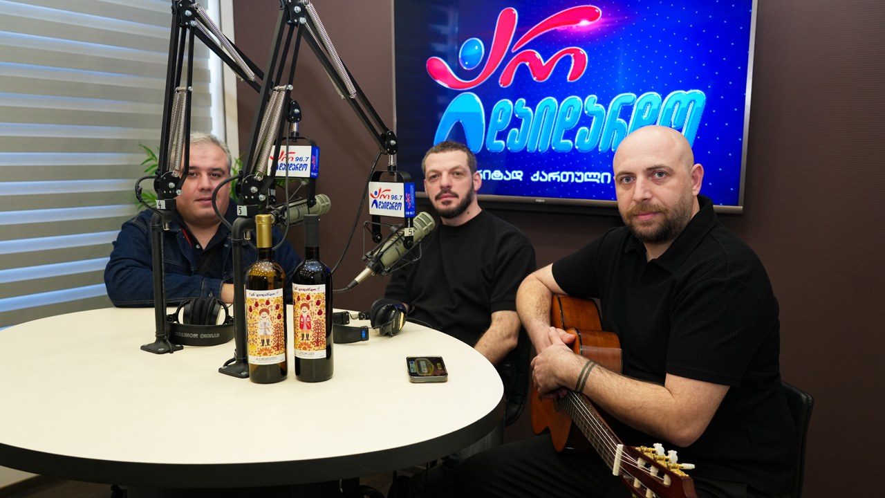 ტრიო-აპრილია