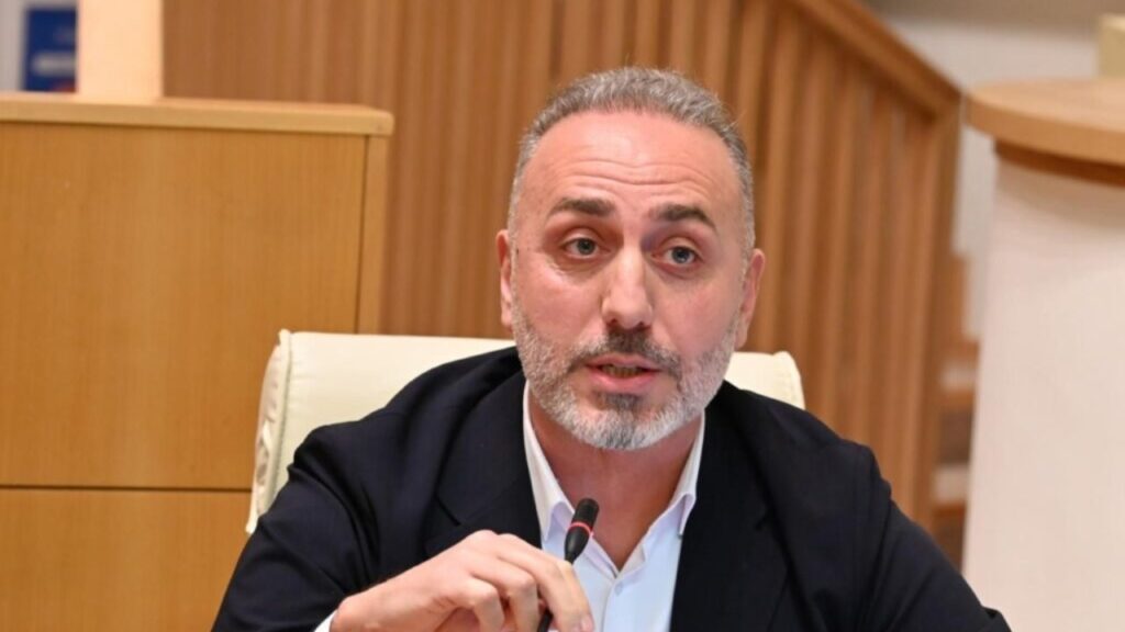 გიორგი შარაშიძე: „ყველანაირი საფუძველი გვაქვს ვივარაუდოთ, რომ ეუთო, ვიზიტის შემდეგ, კრიტიკულ დასკვნას წარადგენს… ამ ვიზიტს „ოცნების“ ლეგიტიმაციის გარღვევაში არანაირი განსაკუთრებული დატვირთვა არ და ვერ ექნება“