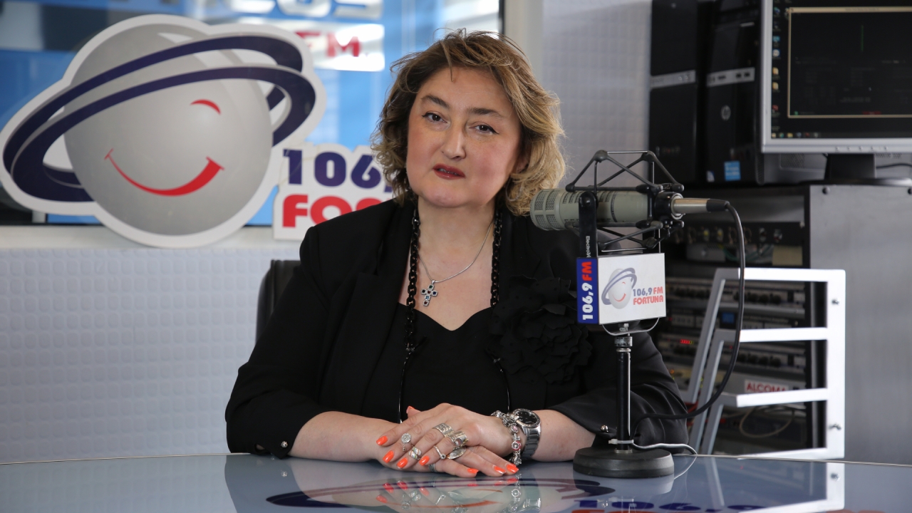 ია ბახტურიძე