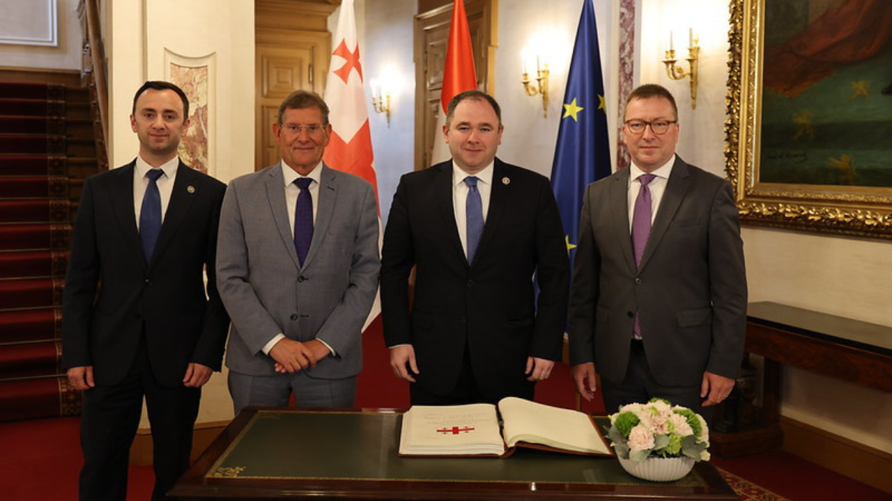 პარლამენტი