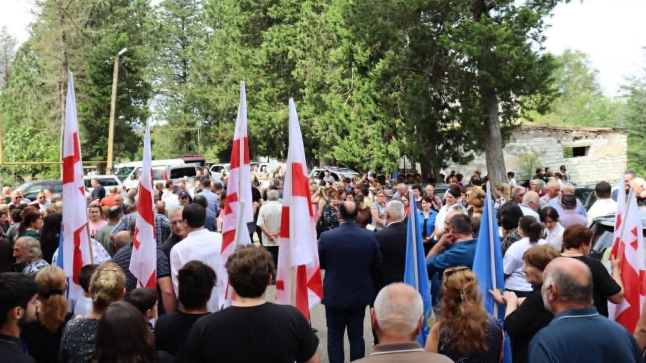 მოსახლეობასთან შეხვედრა