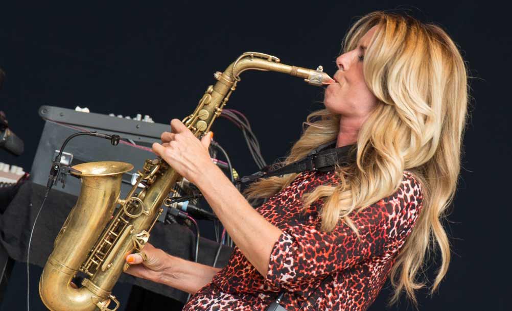 Candy dulfer в купальнике фото